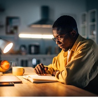 The Silent Struggle of Young People: Everyone Sees Your Potential, but Nobody Sees Your Pressure
