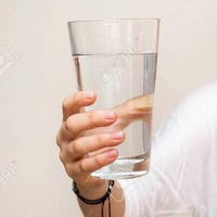 How To Hold A Glass While Drinking Water
